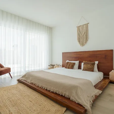 Villa With Ocean View *