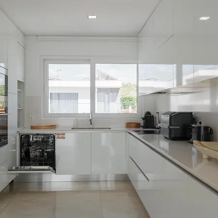 With Ocean View Lourinhã