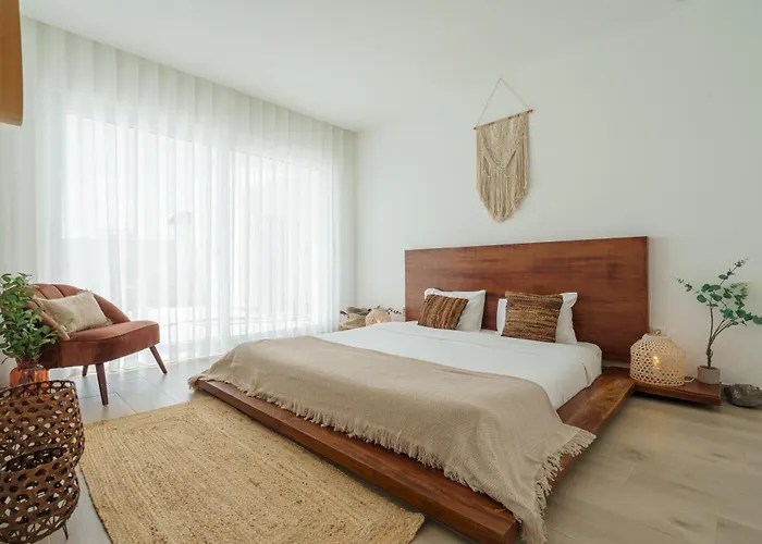 Villa With Ocean View *